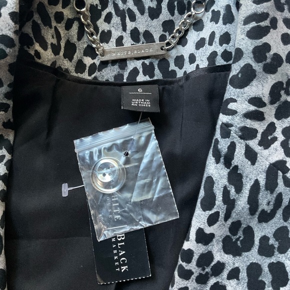 Chic Leopard Print Blazer - Picture 3 of 9